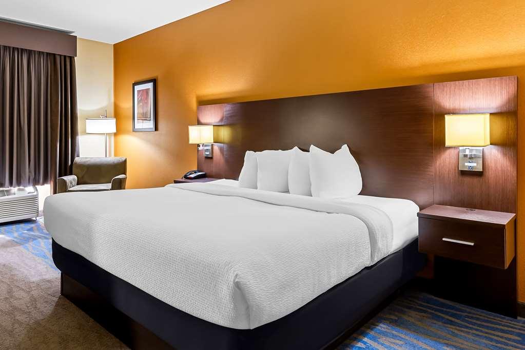 Best Western St. Louis Airport North Hotel & Suites Хазелвуд Номер фото